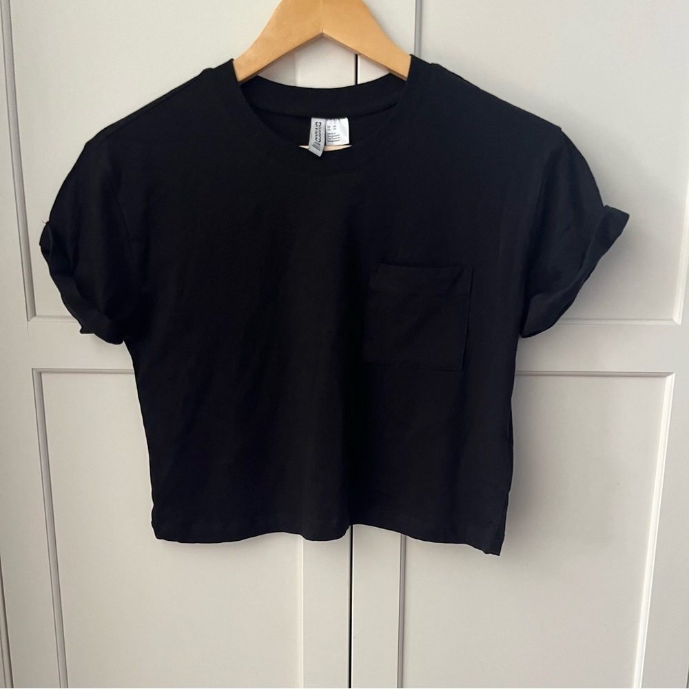 Divided women’s crop top T-shirt pocket front size XS black